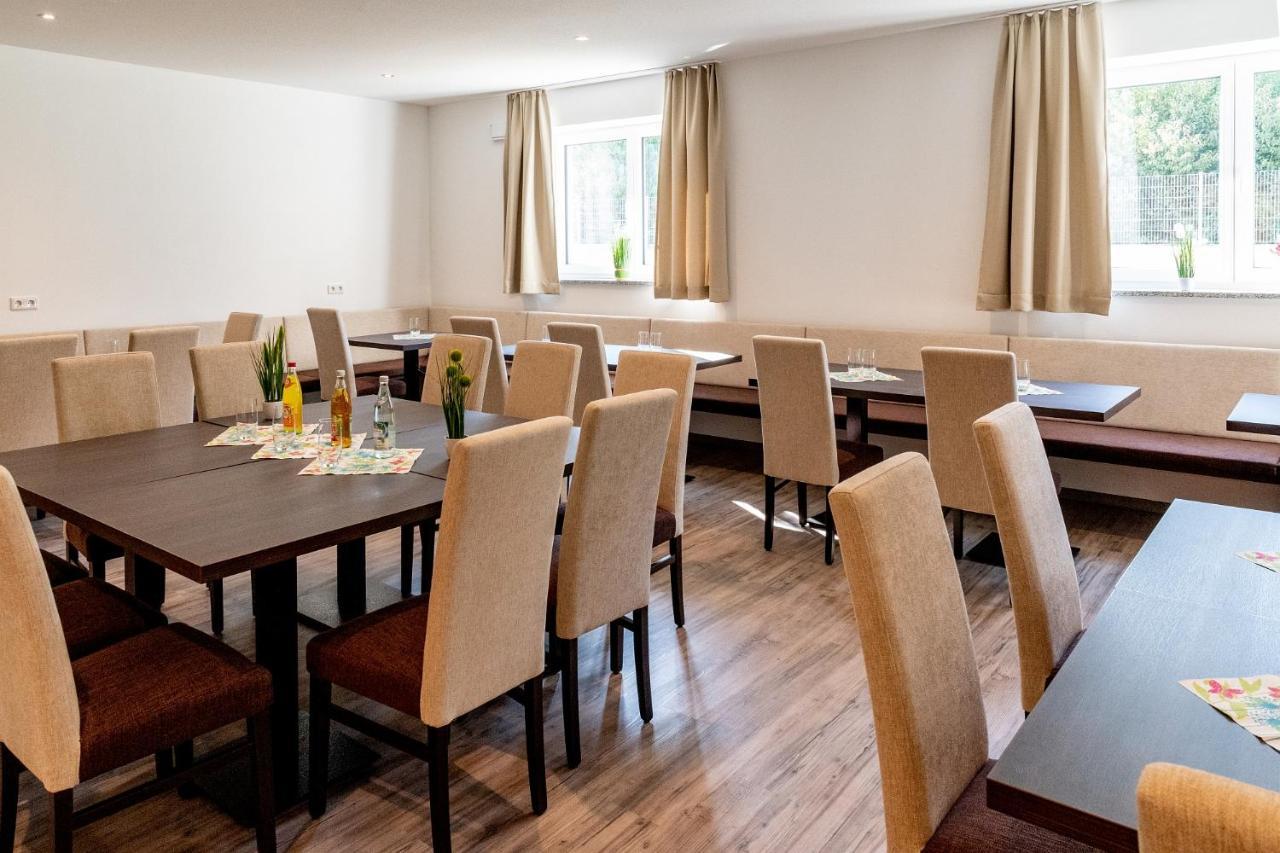 Boardinghaus Bayerwaldpark Aparthotel Landshut Bagian luar foto